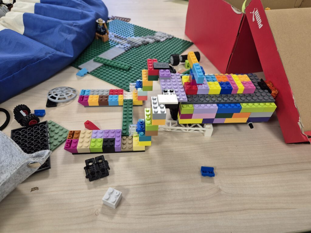 2025/26 Bilder der 1. Klemmbaustein GTA der Klassenstufe 2, 3 und 4